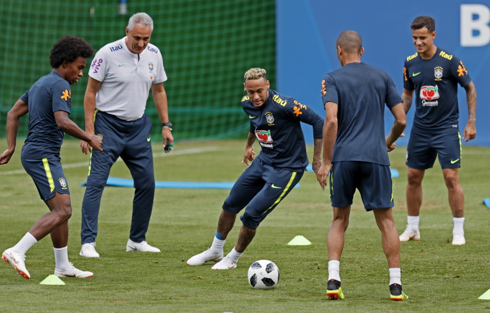 Nejmar se povredio, Kutinjo ga OTPISAO!