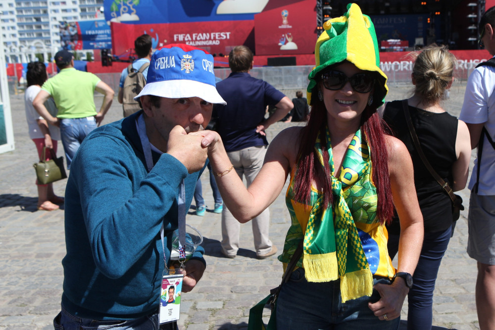 Srpski navijači ljube Brazilke!