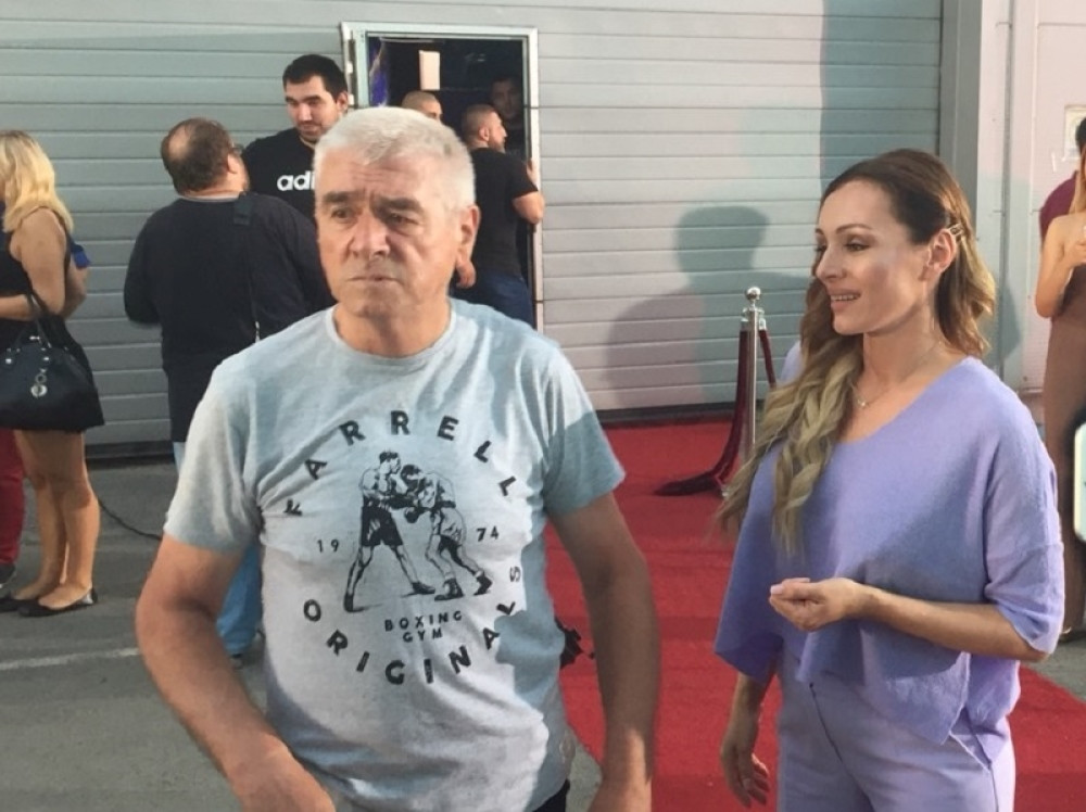 SKANDAL U POŠTI! Slobin otac načisto poludeo zbog pošiljke koju je dobio od Kije Kockar!