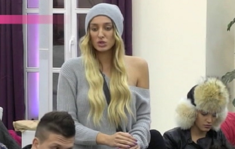 OPTUŽBE PRŠTE NA SVE STRANE: Luna ponovo radi istu stvar!