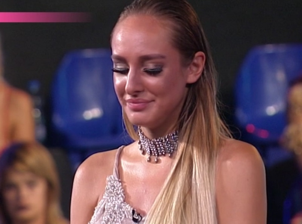 Luna se pred kamerama OBRATILA KIJI, za kraj ostalo SAMO POKAJANJE