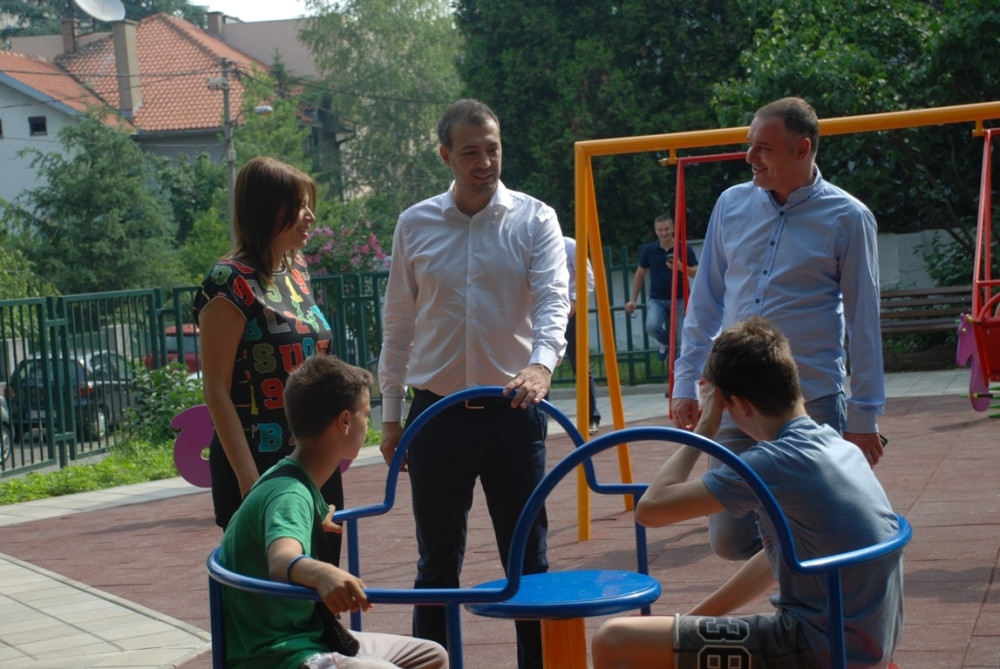 Novo dečje igralište na Senjaku!