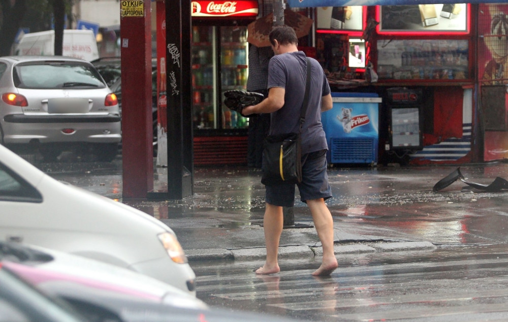 Meteorolozi najavili SUNČAN DAN, ALI čuje se GRMLJAVINA i očekuje nas PLJUSAK! Suvo će ostati samo OVDE!