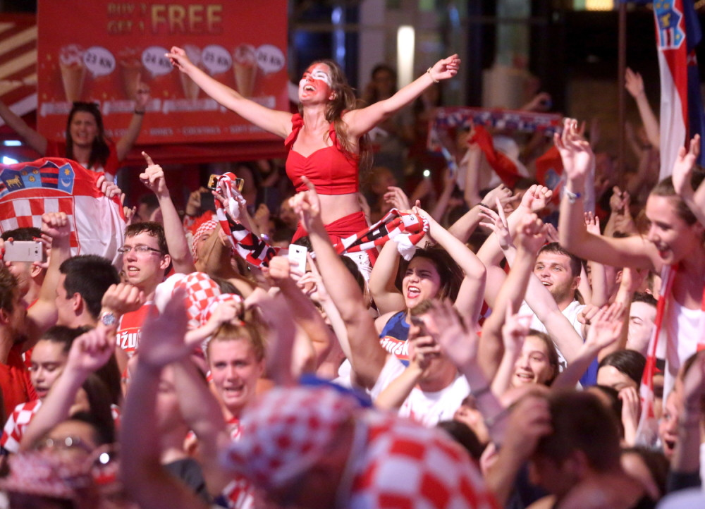 Proslavljali proterivanje Srba, a sada im je domovina Hrvatska na ivici ambisa!