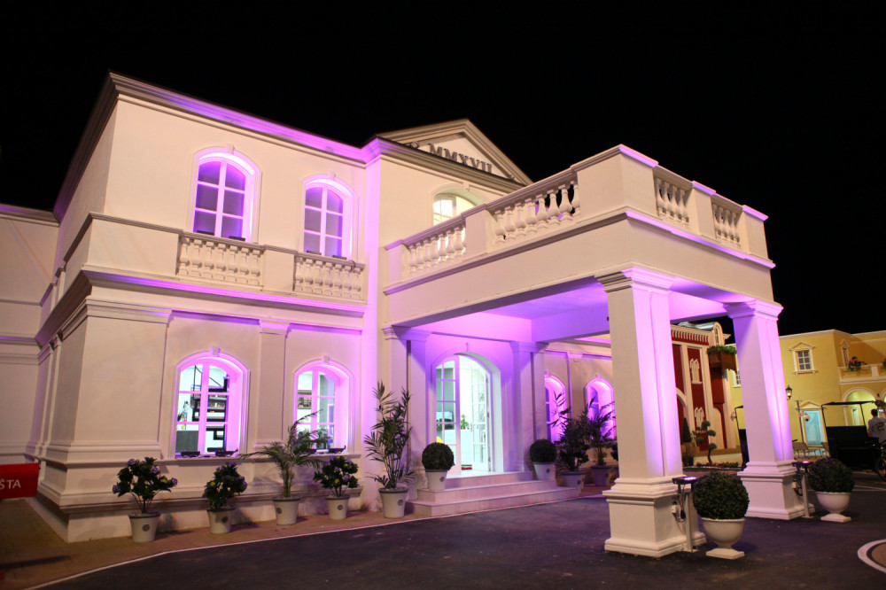 UPOZNALA GA JE SA 13 GODINA, A ONDA SE ON UBIO ZBOG DROGE! Kontroverzna starleta ulazi u Zadrugu 2, a njena priča ledi krv u žilama