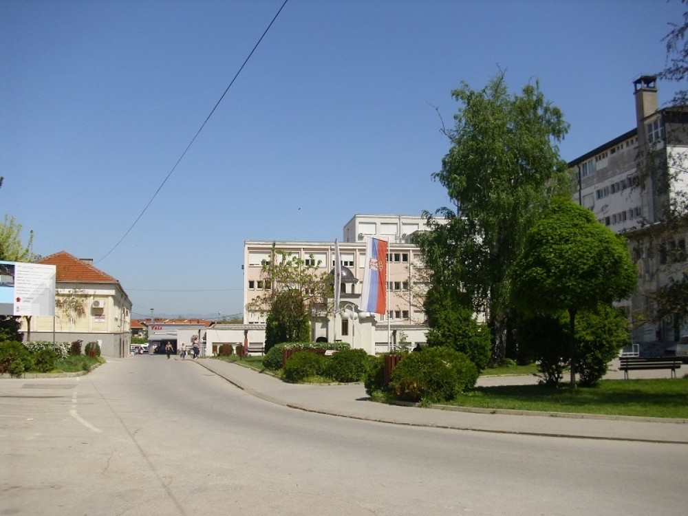 Prolaznik otkrio užasne detalje kako je pronašao tek ROĐENU BEBU u TRNJU I KOPRIVAMA