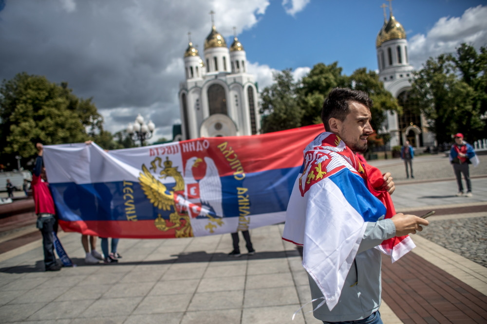 Tuča SRBA i HRVATA u Moskvi, oteta hrvatska zastava!