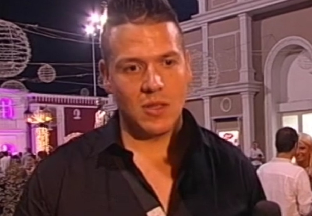 Sloba na nastupu doživeo OGROMNU neprijatnost, a onda je uradio nešto što je ŠOKRALO CEO KLUB