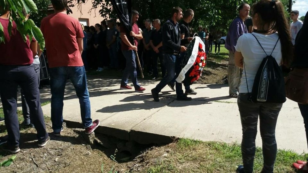 Sahranjen srpski Spajdermen, jecaji parali nebo!