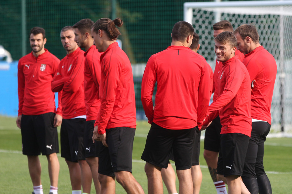 "Orlovi" igrali NOŽNI TENIS, kod sporne situacije SVI pogledaše ka - Krstajiću! (VIDEO)