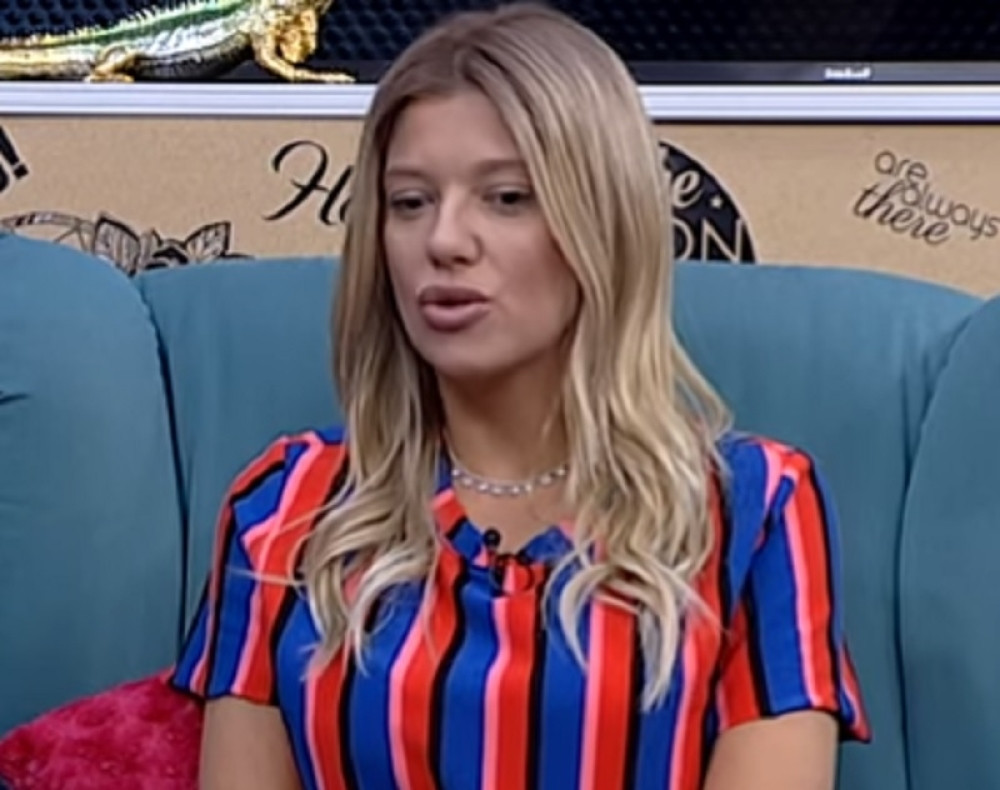 Zbog ovoga je Kija morala HITNO da promeni BROJ TELEFONA!