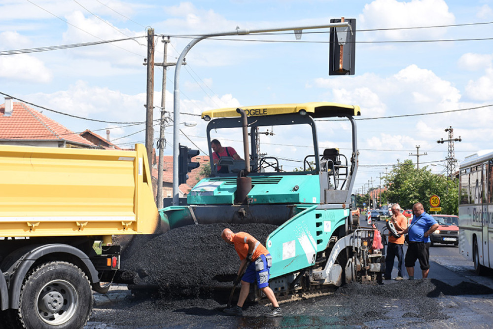 Asfaltiranje ulice Pukovnika Milenka Pavlovića