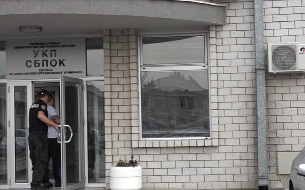 ŠVALERKI kupio gajbe da OPERE PARE!