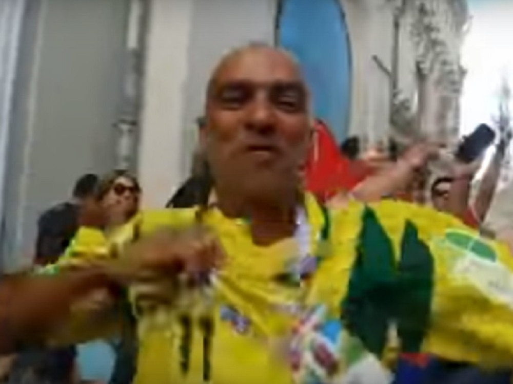 Brazilci pevali: "Svima nama Nejmar ku*ac pušio!" (VIDEO)