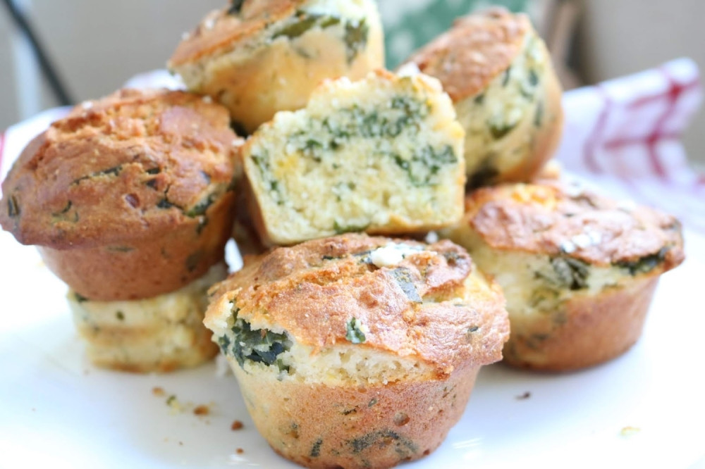 Kukuruzni mafini sa blitvom sirom i jogurtom