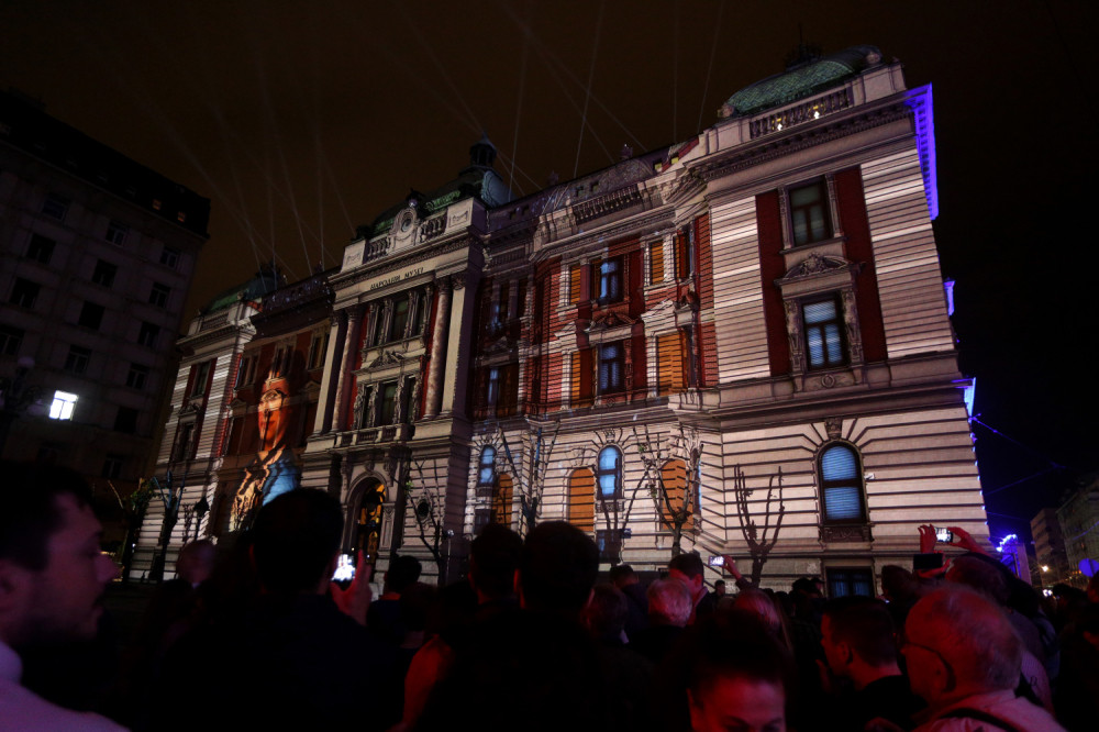 Tokom noći ušli su u Narodni muzej i ZAPLAKALI, evo i zašto!