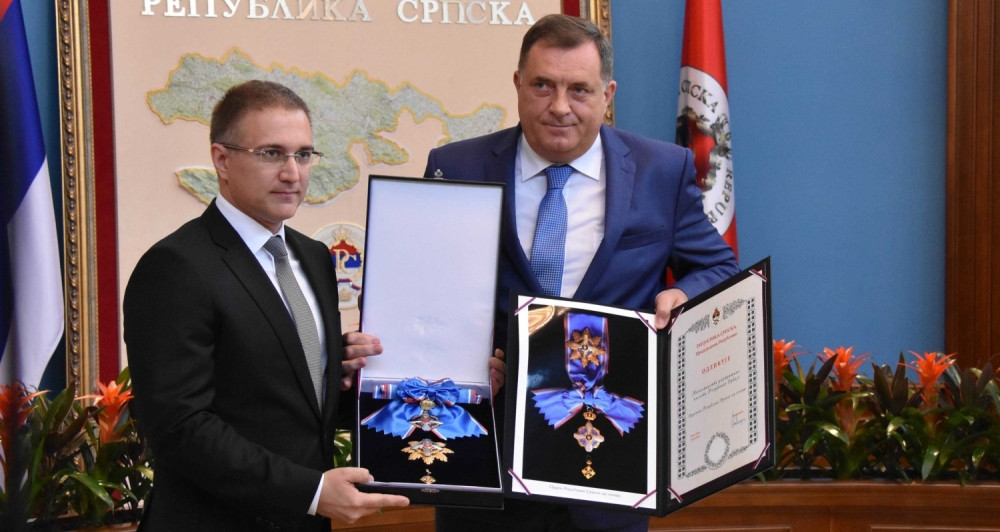Dodik uručio orden Stefanoviću