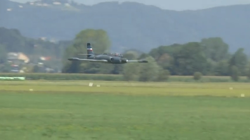 Kinez iskeširao 800 miliona evra za 15 minuta leta na Galebu G-2