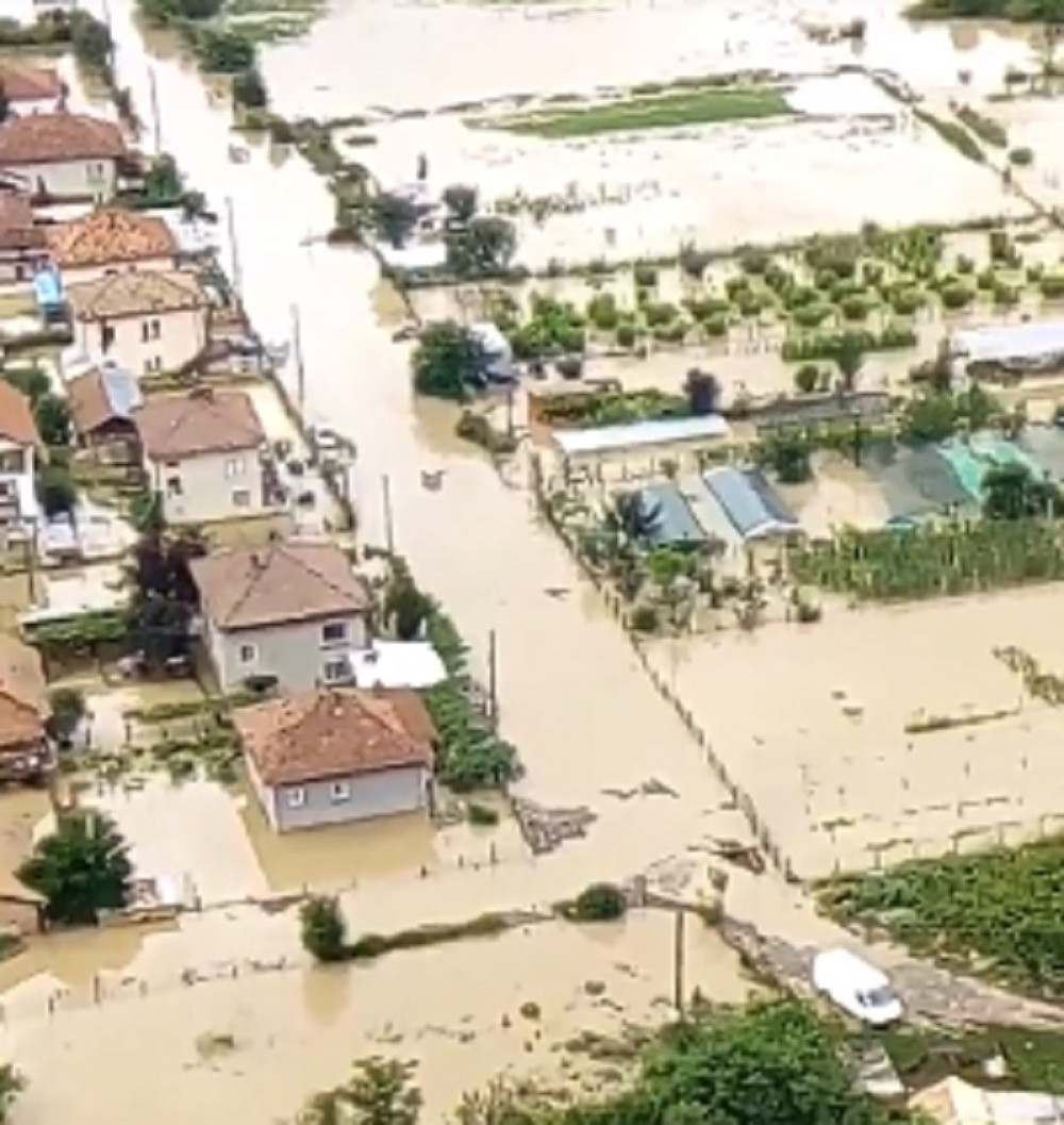 U susednoj zemlji POTOP, ljudi ostali BEZ IČEGA, ponavlja se 2014. godina, ovo su naša NAJKRITIČNIJA MESTA?! (VIDEO)