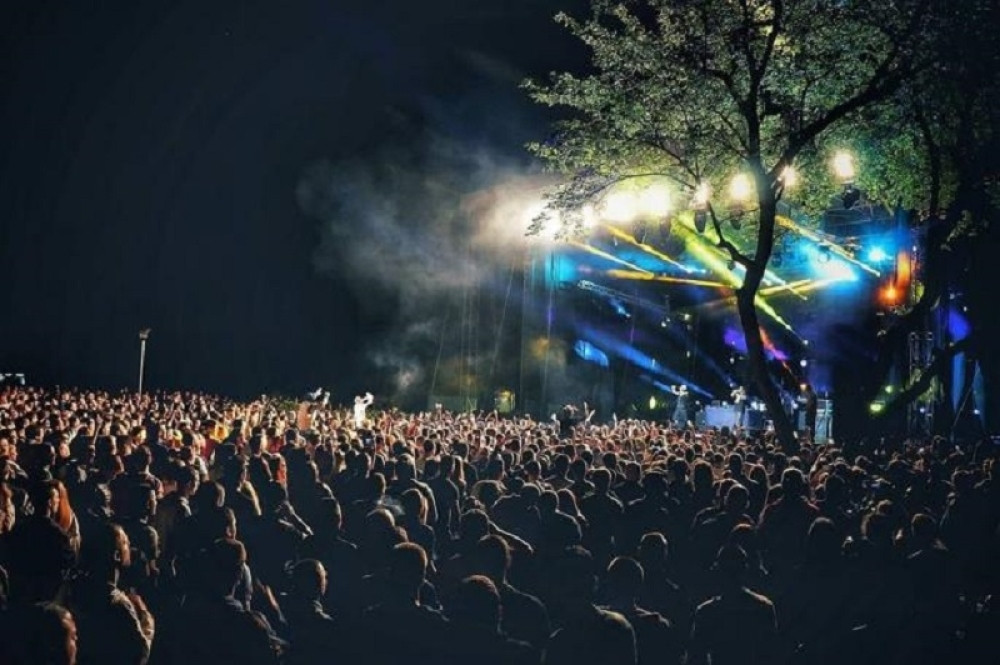 ENTER FESTIVAL i VEČERAS garantuje najbolji provod u Beogradu! (VIDEO)