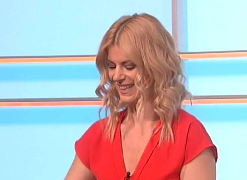 Nataša Miljković počela da vodi JUTARNJI umesto Jovane i Srđana, svi su gledali u njen DEKOLTE!