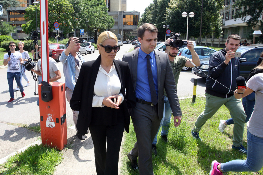 OGLASILI SE ADVOKATI KOJI SU PREKINULI SARADNJU SA NATAŠOM BEKVALAC: Evo šta su rekli o pevačici!