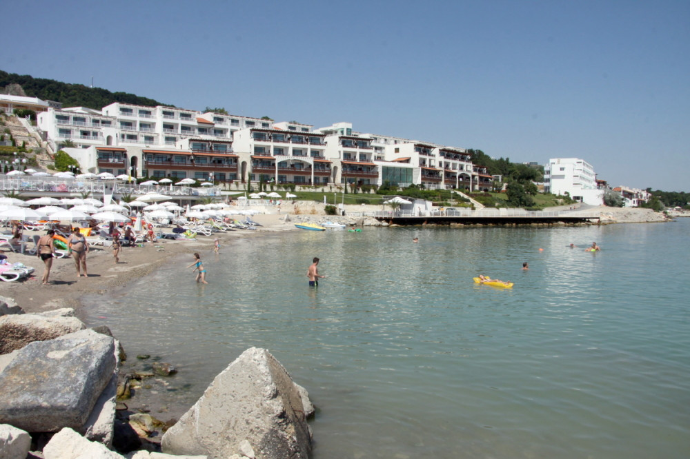 Državljani Srbije mogu da letuju na crnomorskoj obali