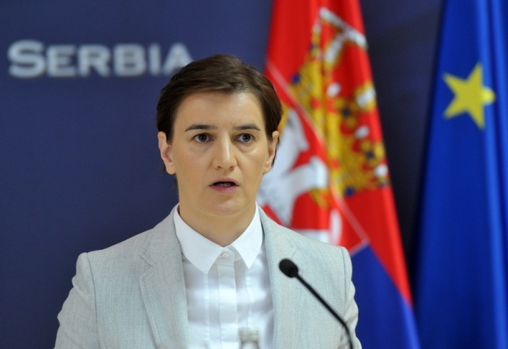 ČLAN SAVEZA ZA SRBIJU NAČISTO ODLEPIO Veselinović izvređao premijerku Brnabić, reagovala čak i njihova novinarka Riha! (FOTO)
