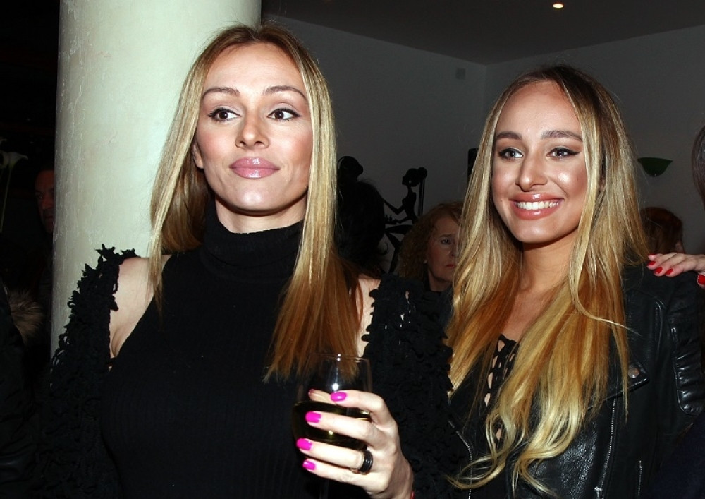 Luna objavila fotografije sa žurke, Marka nigde, ali na iznenađenje mnogih ovaj muškarac je bio tu! (FOTO)