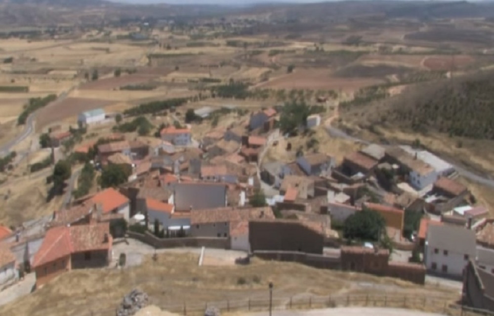 Evo šta se desilo u selu kod Leskovca kada su ćerka (15) i otac otišli da pomuzu krave i POGINULI!