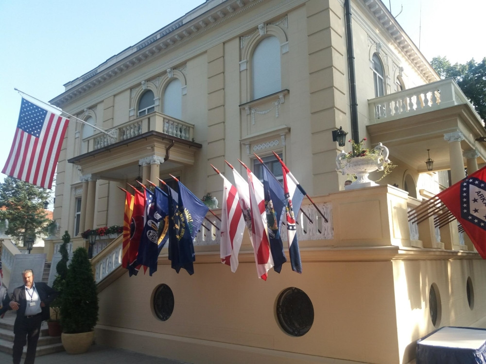 Skot slavi 4. juli, državni vrh Srbije došao na proslavu!