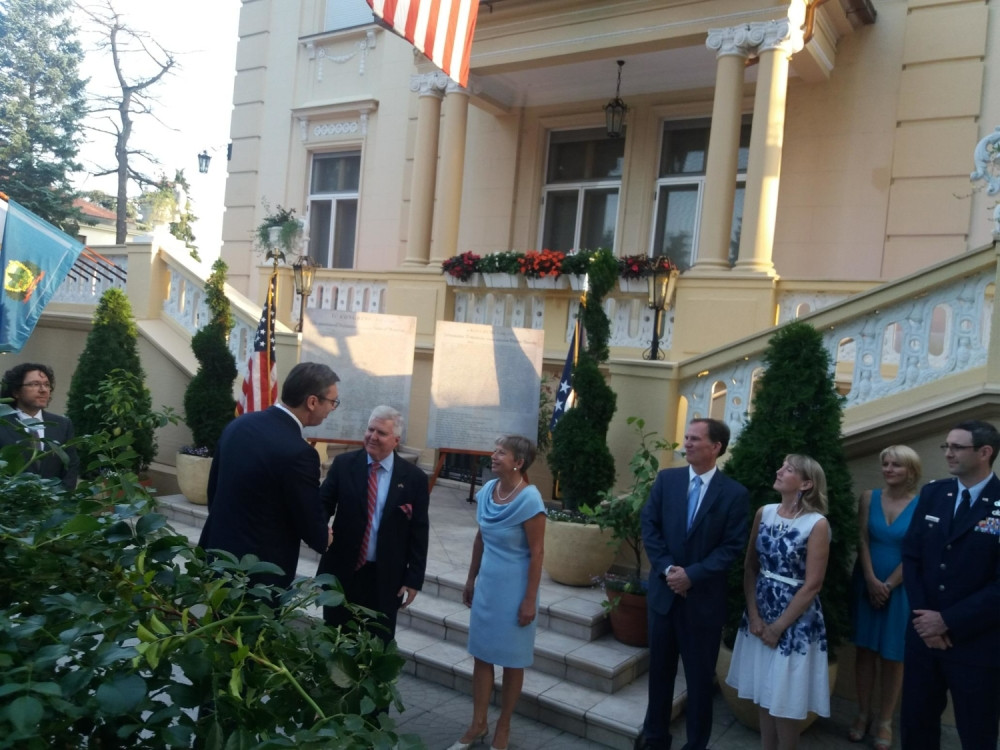 SAD zabrinute zbog odluke Prištine, Dačić besan na Zapad, Đurić u strahu od udara na opstanak Srba