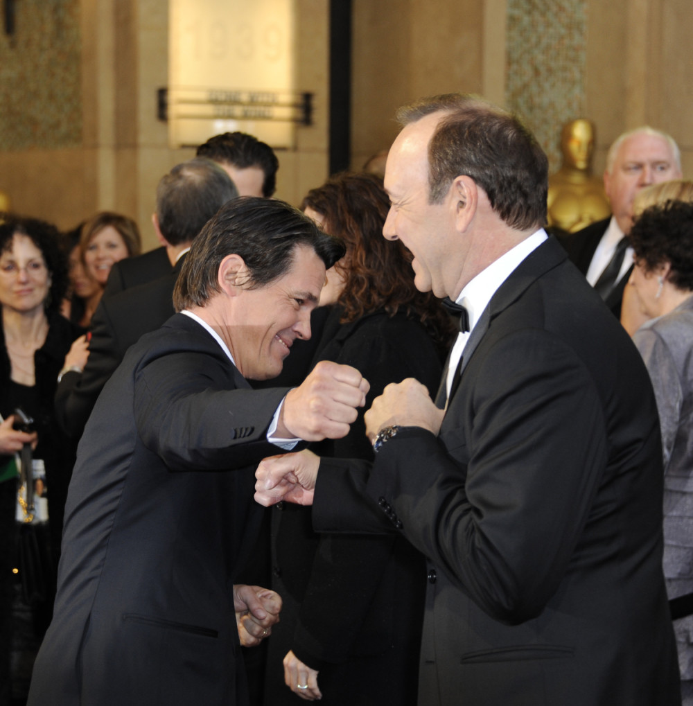 Omiljeni glumac OPTUŽEN da je ZLOSTAVLJAO šest muškaraca!