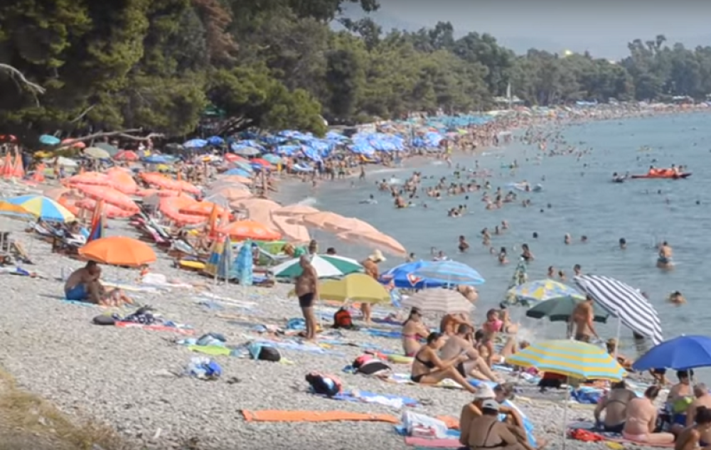 Najbolji prijatelj mi je govorio da me vara, ali mu nisam poverovao dok svi moji ortaci nisu uradili nešto UŽASNO