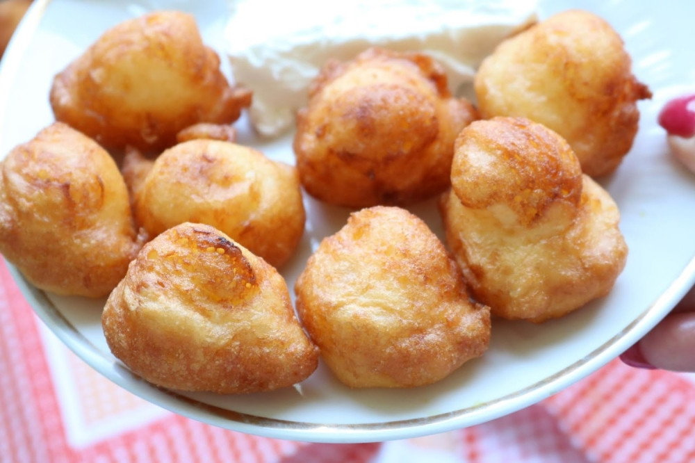 Pufnaste krofnice sa kiselim mlekom, neodoljivo MEKANE!