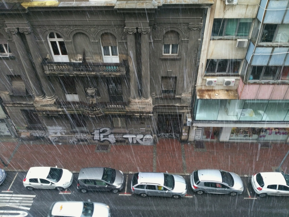 Pre podne sunčano, a u toku ovog dela dana spremite se za totalnu KATASTROFU! Ni prognoza za JUN nije ništa bolja!