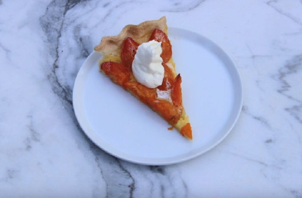 Napravite "Ivanjdanski kolač", starinski slatkiš sa kajsijama koji se pravi za današnji praznik!