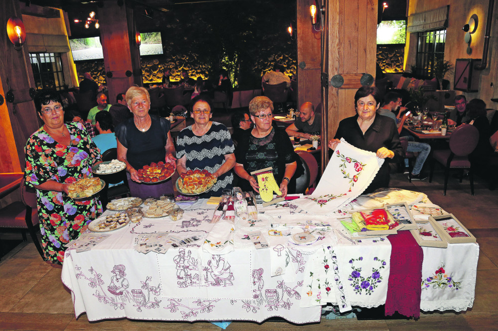 Ove žene iz SREMA mese i vezu NAJBOLJE na svetu!