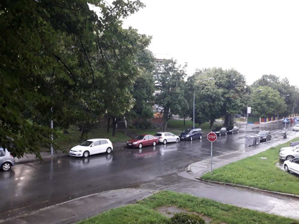 Danas prženje i disanje na škrge, a evo kada nam ponovo stižu KIŠE I PLJUSKOVI