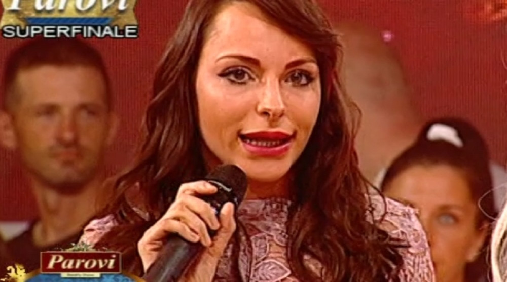 Ružica nije mogla da podnese medijski pritisak, pa u BESU otkrila ko je zapravo OTAC njenog deteta!