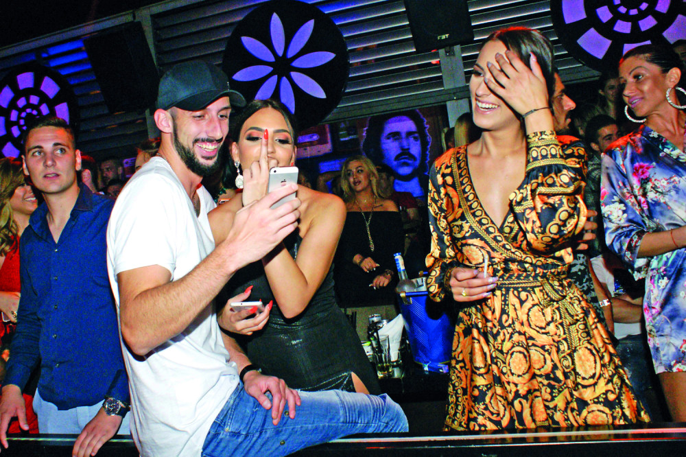 Đekson i Zorana napali Macu Diskreciju!