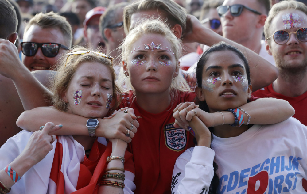 Navijači u suzama, legendarni golman na kraju sezone ide u PENZIJU! (FOTO)