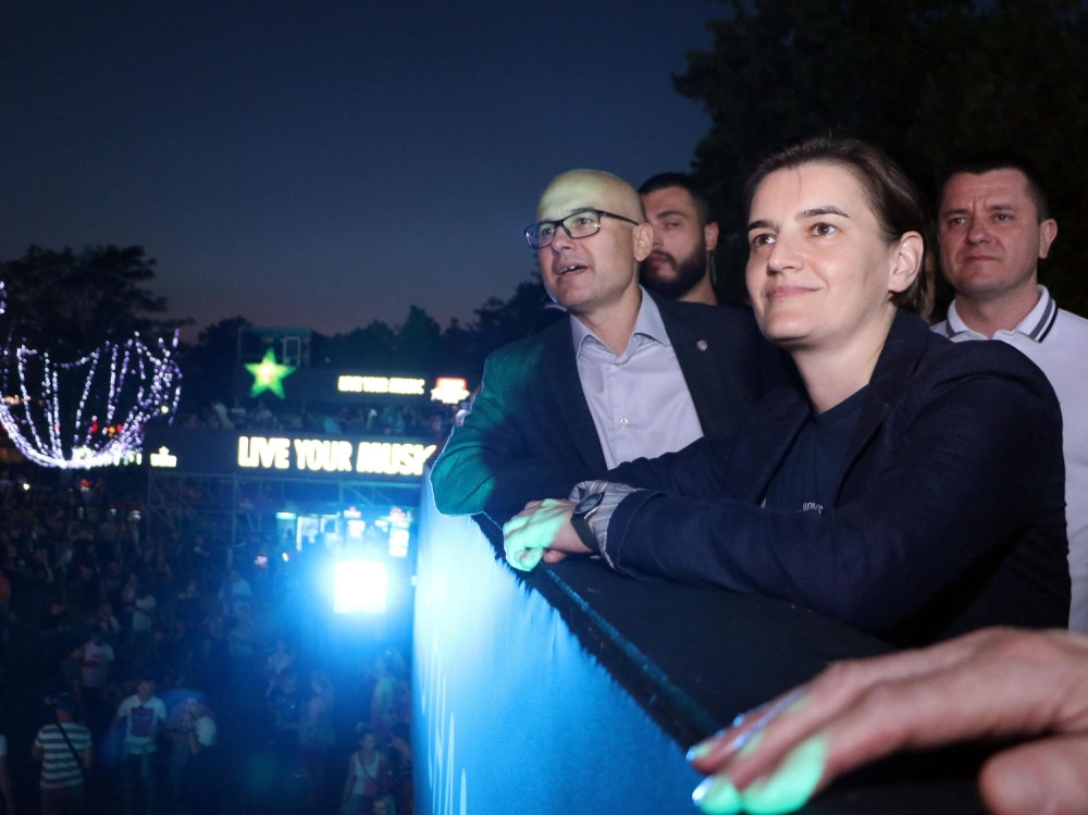 Premijerka Ana Brnabić posetila "Egzit", evo kako se provela! (FOTO)