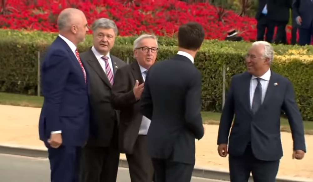 Junker pijan pravio ŠOU na samitu NATO, umalo PAO na KOLINDU, a nećete verovati šta je uradio Rama! (VIDEO)