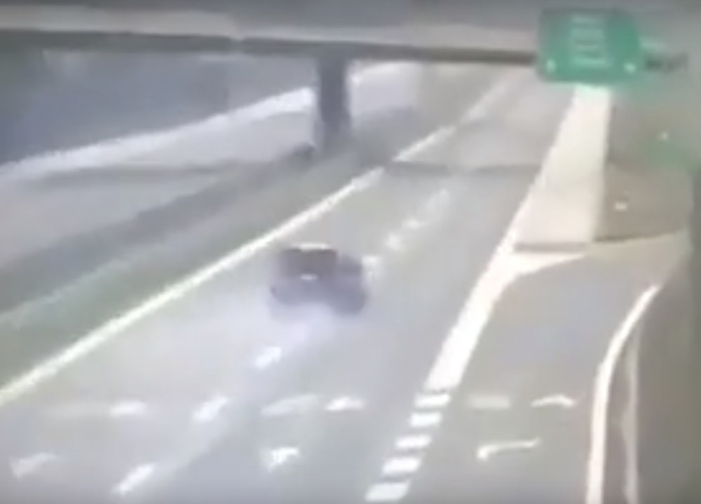 Stravičnom brzinom se ZAKUCAO u stub, Nađa i njene dve drugarice poginule na licu mesta, a sada je objavljen i snimak NESREĆE!