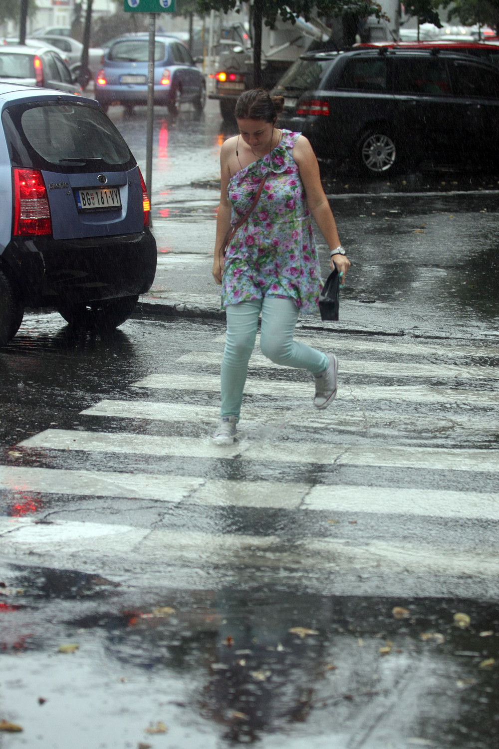 Čekaju nas magla, kiša i pljuskovi, a evo kada će ponovo biti LETNJE VREME!