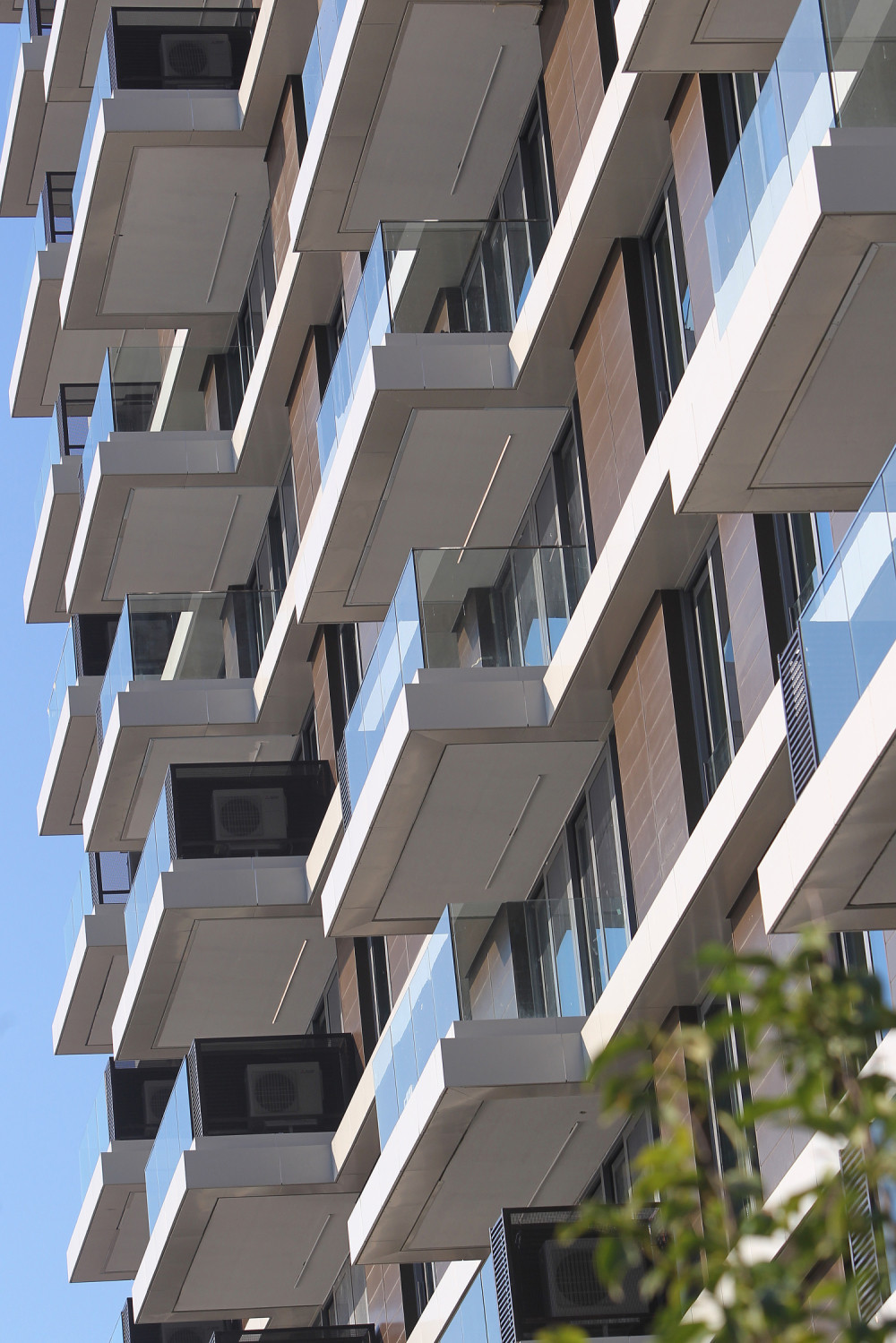 Predstavljao se kao Andrej Kamaraš, LAŽNI DIREKTOR BEOGRADA NA VODI i sada mu se crno piše! (FOTO)