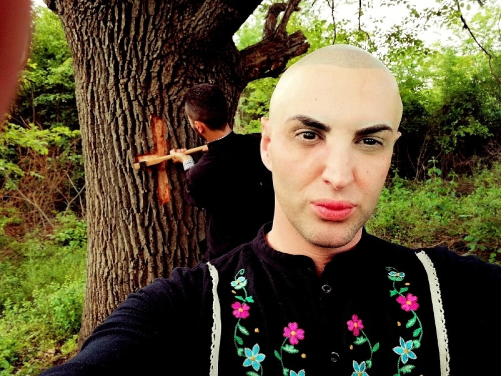 Srbiji poklonio hrast od 300 godina