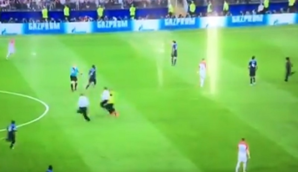 Prekinuto finale! UŽAS na glavama, CRNE KAPE sa slovom U! (VIDEO)