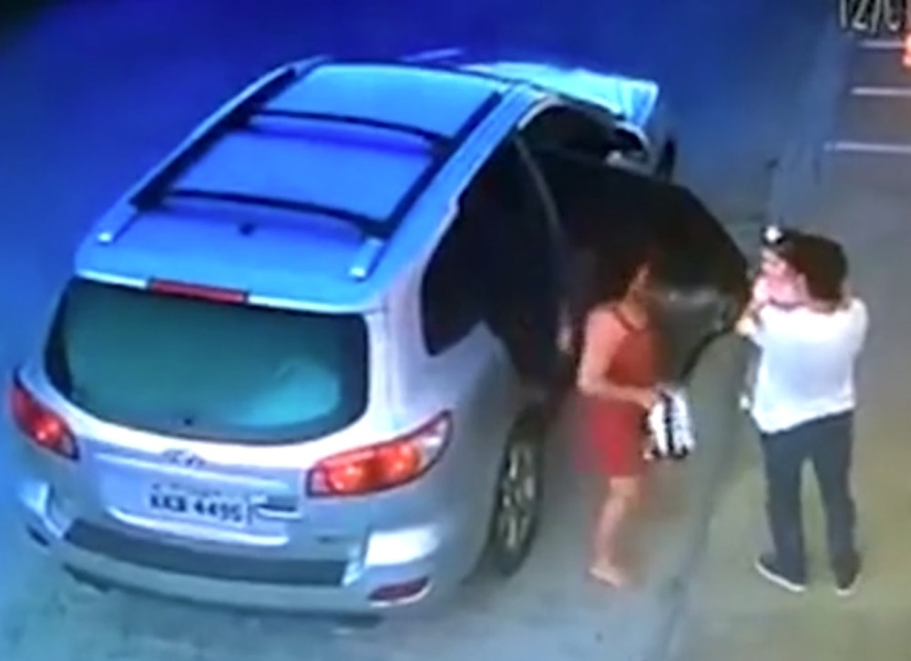 Advokat je predao dete majci u ruke, a onda se ČUO PUCANJ!